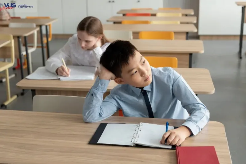 Minh họa cách phân biệt thì hiện tại hoàn thành và quá khứ đơn trong bài tập